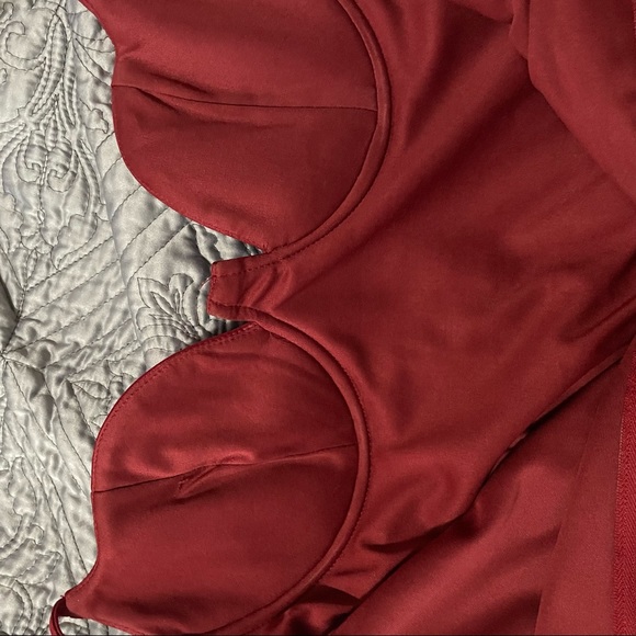 Red body con midi dress - Picture 8 of 12